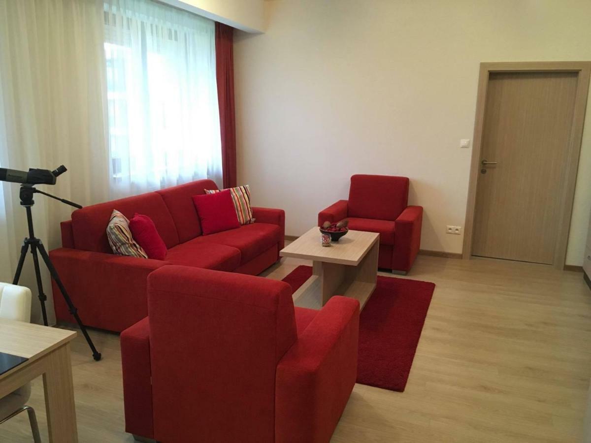 Apartmány Sabai Dee Stara Lesna Exterior foto